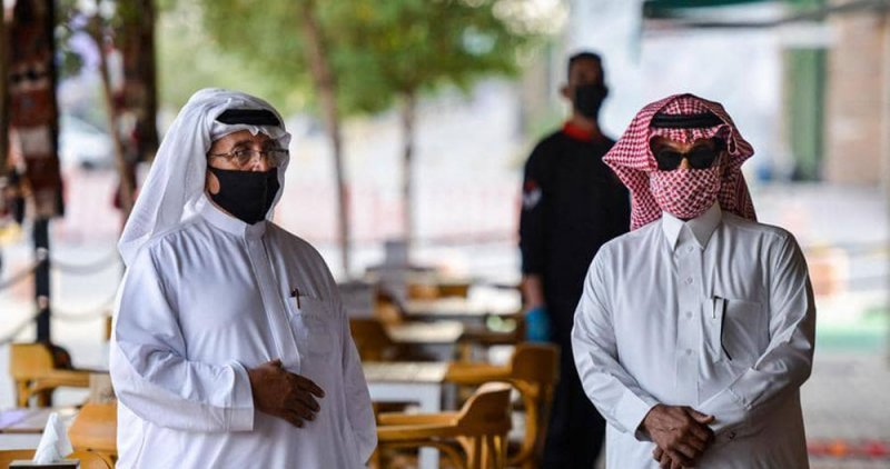 السعودية تعلن تخفيف إجراءات كورونا الاحترازية