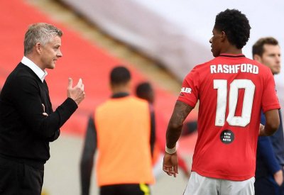 سولشاير يطالب راشفورد بالتركيز على كرة القدم