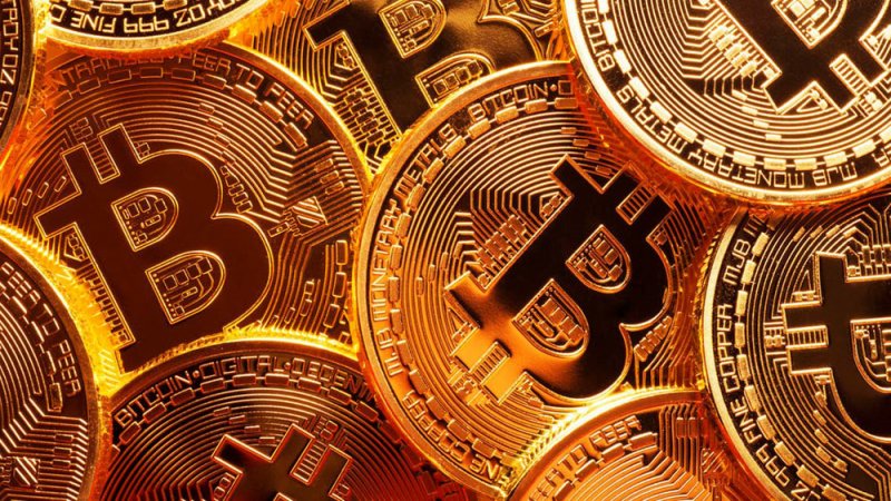 العملات الرقمية تقترب من 2.5 تريليون دولار.. بيتكوين تتخطى مستوى قياسيًا