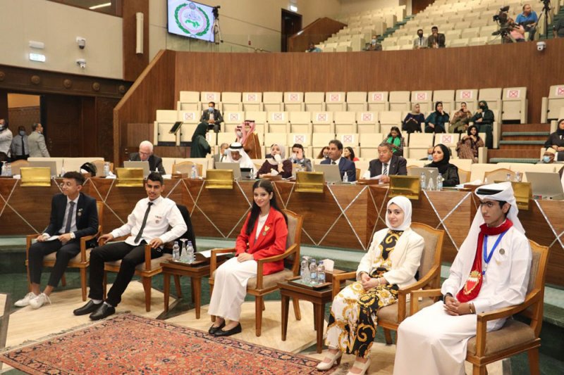 وفد طلابي بحريني يشارك في جلسة البرلمان العربي بمصر