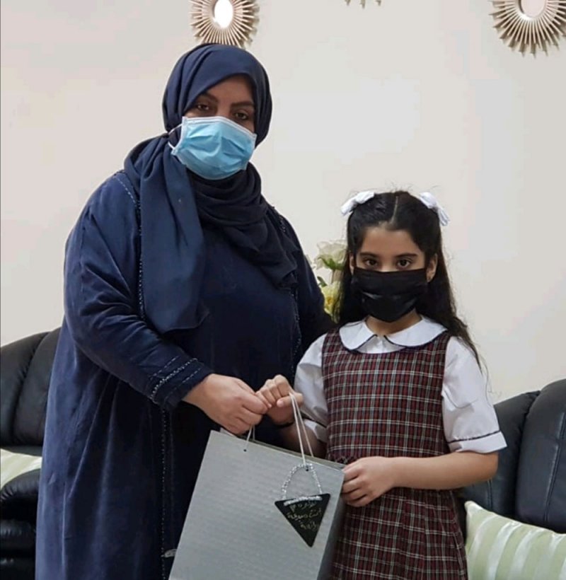 لؤلؤة الزلاق تدرب الطالبات على إعادة التدوير بهدف التنمية المستدامة