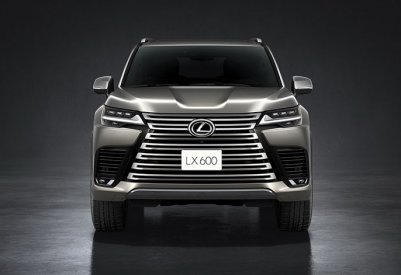 لكزس ال اكس.. استمرار الفخامة والابداع