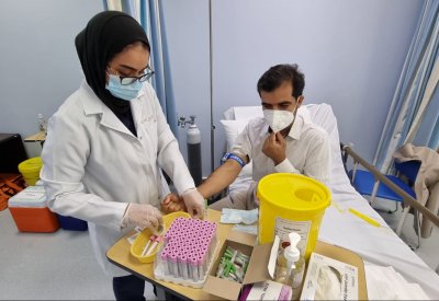 جامعة البحرين تقدم 116 عينة مختبرية لبنك الجينوم الحيوي