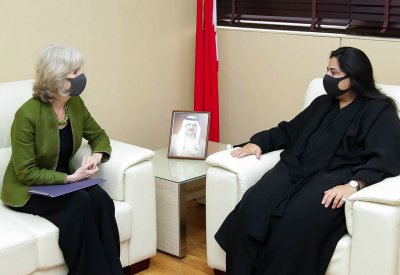 الأمين العام لمجلس التعليم العالي تستقبل القائم بأعمال سفارة الولايات المتحدة الأمريكية لدى البحرين