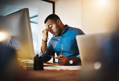ما خطر ساعات العمل الطويلة من الناحية الصحية؟