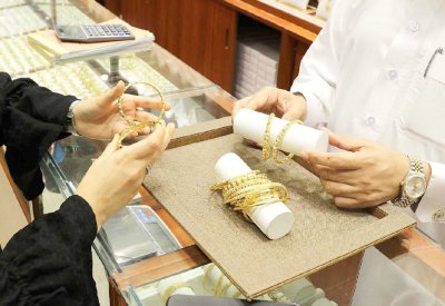 مبيعات الذهب لن تتأثر بقرار عدم استلام مبالغ نقدية تتجاوز 3 آلاف دينار