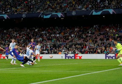 فوز باهت لبرشلونة على دينامو كييف