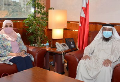رئيس جهاز الخدمة المدنية يبحث مع رئيس جامعة البحرين اللوائح الخاصة بالجامعة