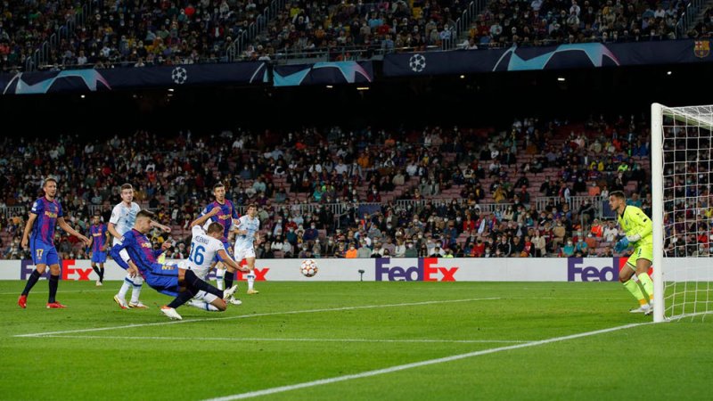 فوز باهت لبرشلونة على دينامو كييف