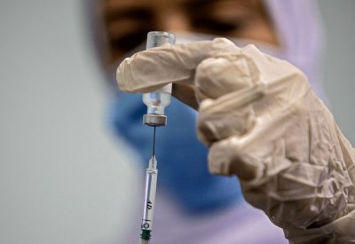 مصر.. "الجرعة الثالثة" من لقاحات كورونا تثير الجدل