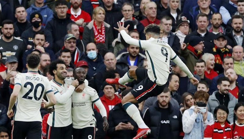صلاح يقود ليفربول لاكتساح مانشستر يونايتد في أولد ترافورد