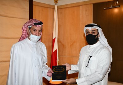معالي رئيس المحكمة الدستورية يستقبل الدكتور خالد محمود ناصر