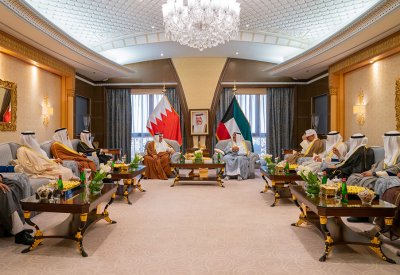 سمو ولي العهد رئيس مجلس الوزراء يؤكد حرص البحرين على مواصلة تعزيز التعاون والتكامل الثنائي الكويت