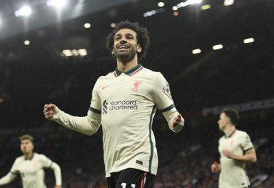 برسالة واضحة.. فيديو لجماهير ليفربول تداعب صلاح بأغنية جديدة