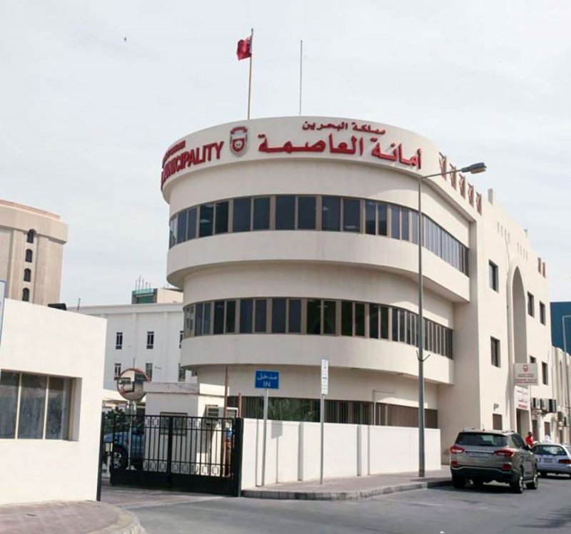أعضاء أمانة العاصمة يرفضون الاحتفاظ بوظائفهم السابقة