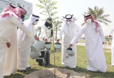 “زين” و ”بتلكو” تدعمان تشجير ممشى الاستقلال وعراد