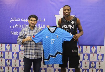 النبيه صالح يوقع مع الكولومبي أبونزا رسميا