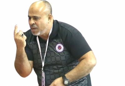 حسين عيسى يقترب من باربار بعد استقالة حسن مدن