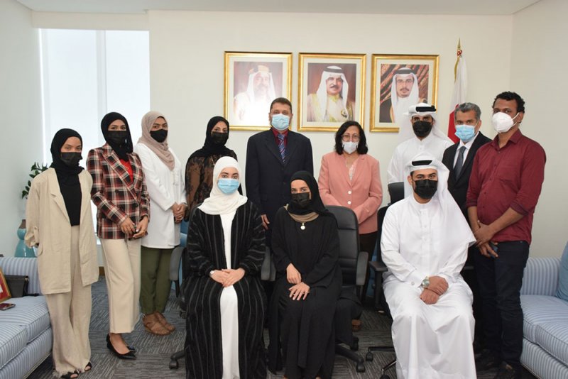 وزيرة الصحة تشيد بجهود الطاقم الطبي والتمريضي بمركز الشامل الميداني