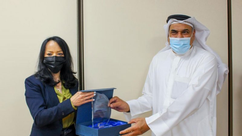 "التربية" تكرم جمعية البحرين للعمل التطوعي لتعاونها في الأنشطة الطلابية