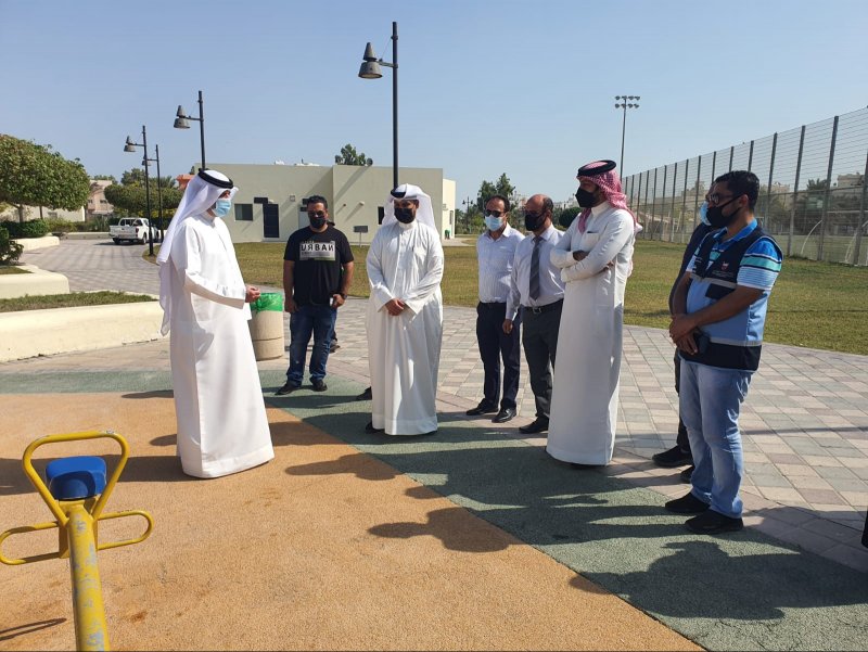 مدير عام بلدية "الجنوبية" والبلدي جناحي يؤكدان أهمية تعزيز الوعي بالنظافة العامة في حديقة خليفة الكبرى