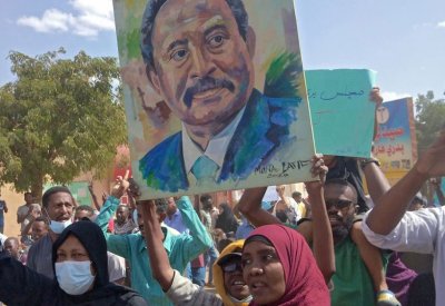 الوساطة مستمرة في السودان.. وحمدوك يشترط عودة الحكومة