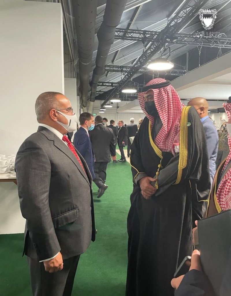 سمو ولي العهد رئيس مجلس الوزراء يلتقي رئيس مجلس الوزراء بدولة الكويت