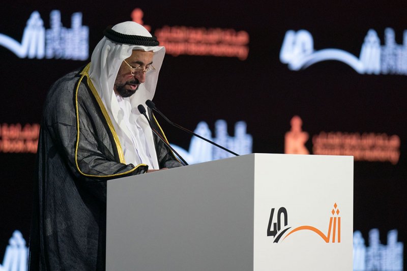 حاكم الشارقة يطلق الأجزاء الـ17 من "المعجم التاريخي للغة العربية"