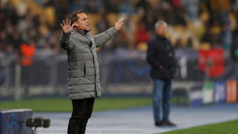 مدرب برشلونة لا يعرف أين سيكون يوم السبت المقبل