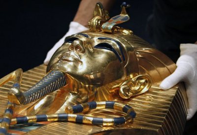 مصر تحتفل بمرور 99 عاماً على اكتشاف كنوز الملك توت عنخ آمون