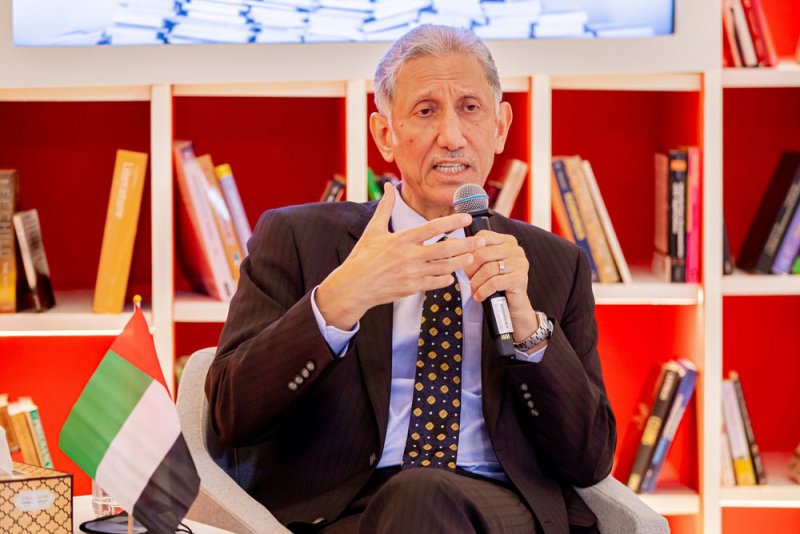 طالب الرفاعي شخصية العام الثقافية في معرض الشارقة الدولي للكتاب