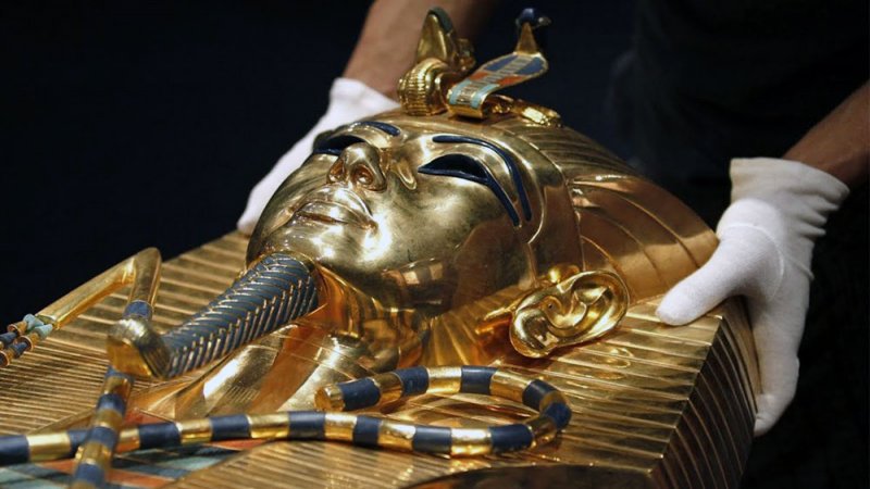 مصر تحتفل بمرور 99 عاماً على اكتشاف كنوز الملك توت عنخ آمون