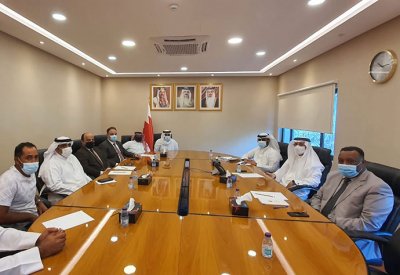 أبو الفتح يلتقي بعدد من النواب ويناقش معهم موضوع الرقابة البحرية