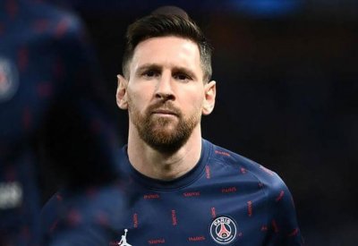 ميسي يعاني في باريس.. "اللعنة" لا تزال تلاحقه