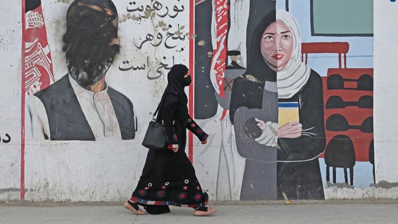 كمين يؤدي لمقتل 4 ناشطات بأفغانستان.. وطالبان توقف شخصين