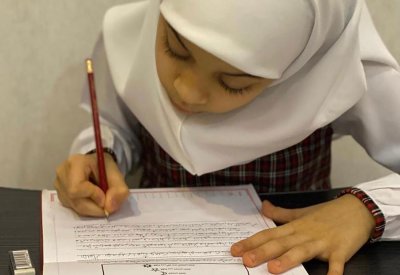 تطور استثنائي في كتابة 27 طالبة ضمن مشروع "مهارة ونجمة"