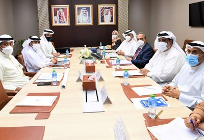 "وزير الأشغال" يبحث مع ممثلي خامسة المحرق احتياجات الأهالي