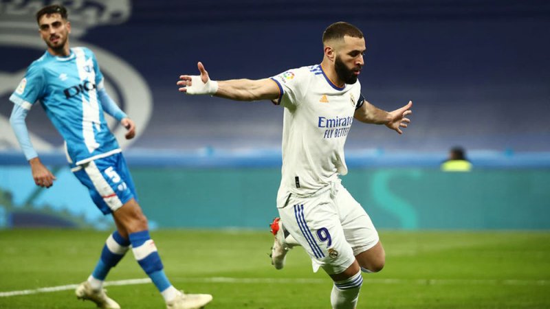 ريال مدريد يتجاوز رايو فايكانو ويتصدر مؤقتاً