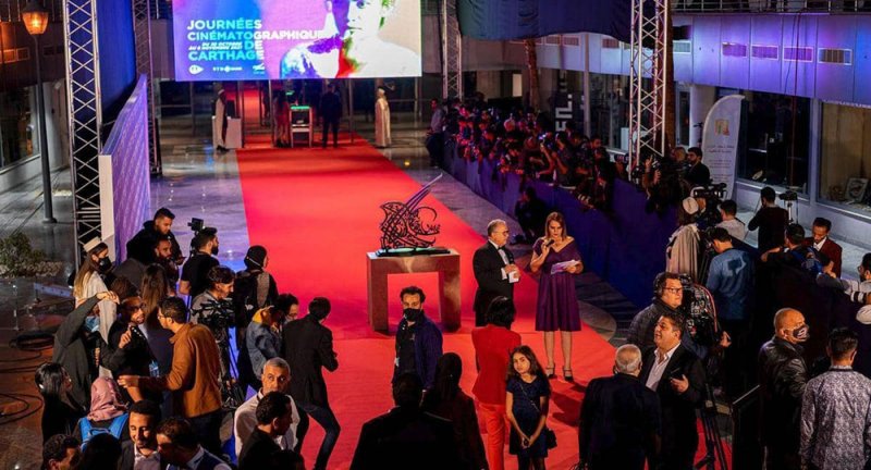الفيلم المصري "ريش" يفوز بالتانيت الذهبي في قرطاج السينمائي