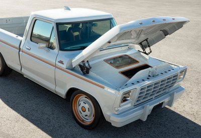 فورد تكشف عن الاختبارية F-100 Eluminator