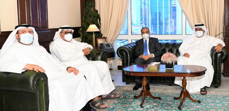 وزير الأشغال يبحث احتياجات مدينة حمد الخدمية مع النائبين الذوادي والمالكي