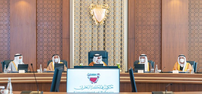 مجلس الوزراء يوجه تحية شكر للكادر الطبي البحريني على إسهاماته النبيلة التي لها محلها من التقدير والاعتزاز