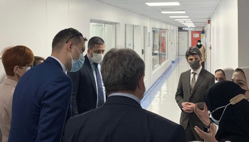 الرئيس التنفيذي للمستشفيات الحكومية: البحرين قدمت قصة نجاحٍ متميزة على الصعيد الصحي