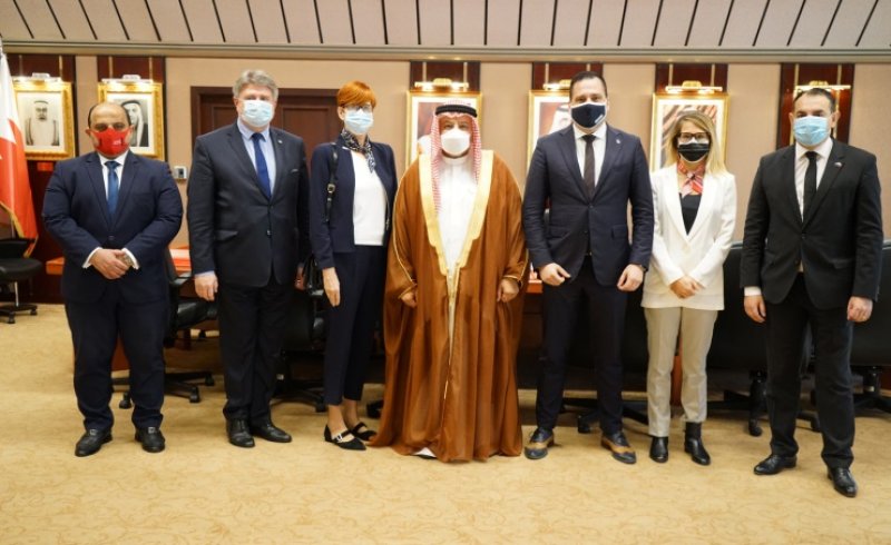 وزير العدل يستقبل مجموعة أصدقاء مملكة البحرين في البرلمان الأوروبي