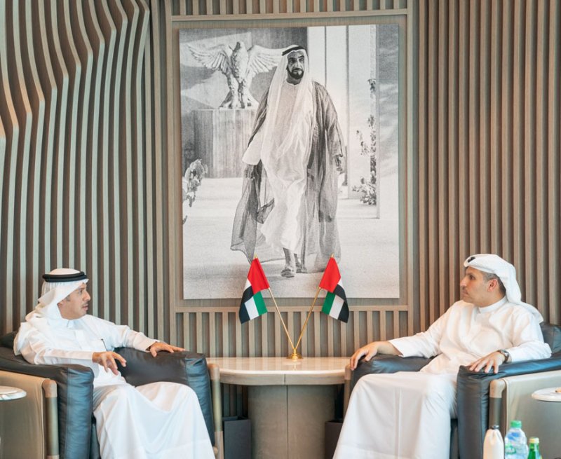 "ممتلكات" و"مبادلة" تبحثان إنشاء صندوق استثماري مشترك بين البحرين والإمارات