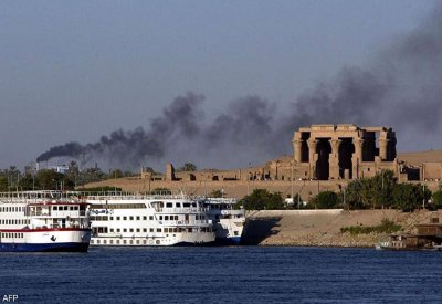 حادث في نيل أسوان.. جنوح باخرة تحمل عشرات السياح