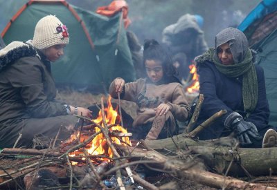 بينهم عرب.. من هم المهاجرون الذين يشعلون أزمة في أوروبا؟