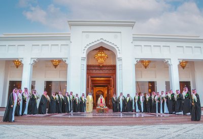 جلالة الملك المفدى يستقبل عددا من الصقارين بمناسبة بدء موسم الصيد بالصقور