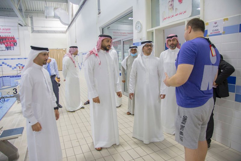 النصف يتفقد استعدادات اتحادات التنس وألعاب القوى والسباحة للألعاب الخليجية