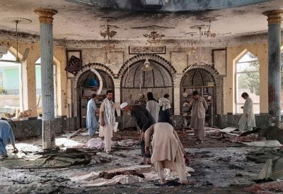 أفغانستان.. قتلى وجرحى بانفجار في مسجد خلال صلاة الجمعة